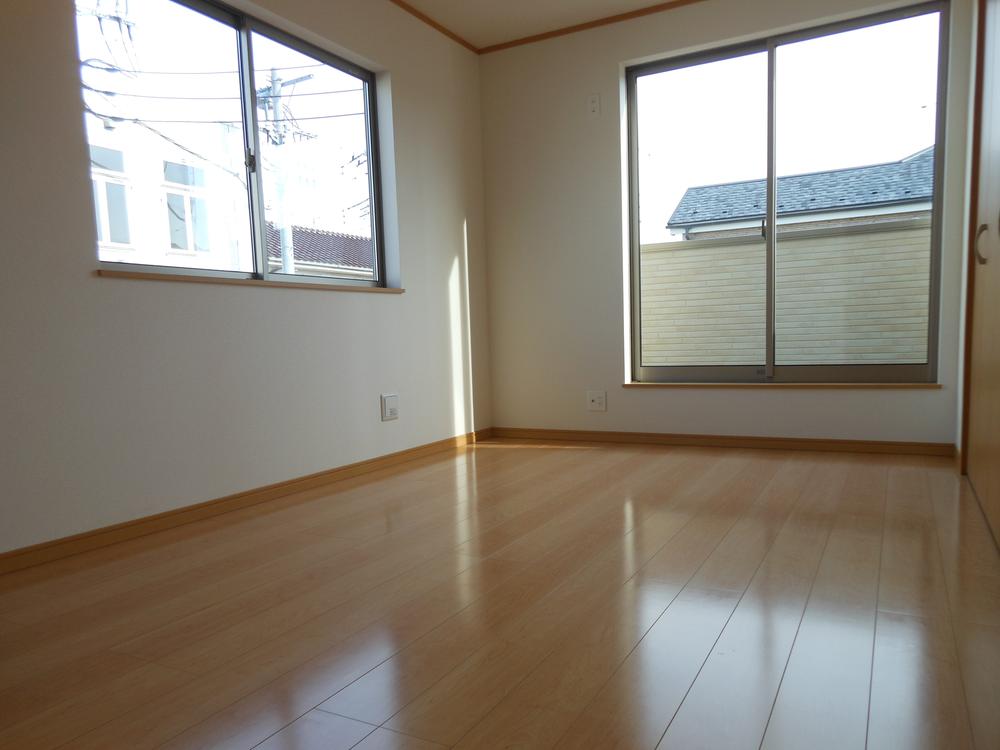 Same specifications photos (Other introspection)