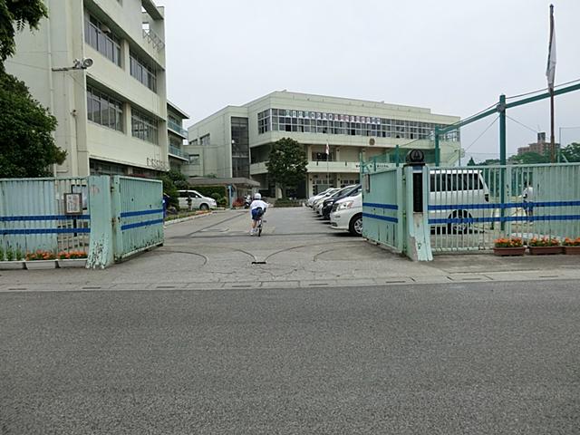 Junior high school. Kasukabe Municipal Kasukabe 150m up to junior high school