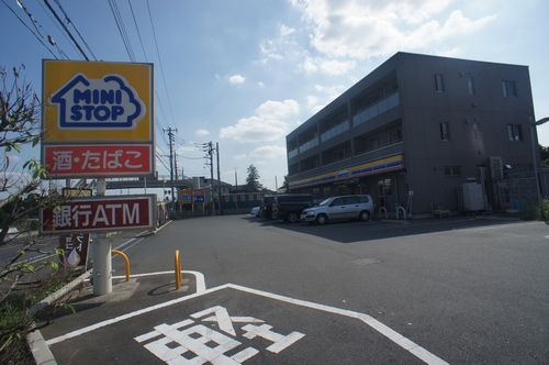 Convenience store. MINISTOP Kasukabe bough store up (convenience store) 380m