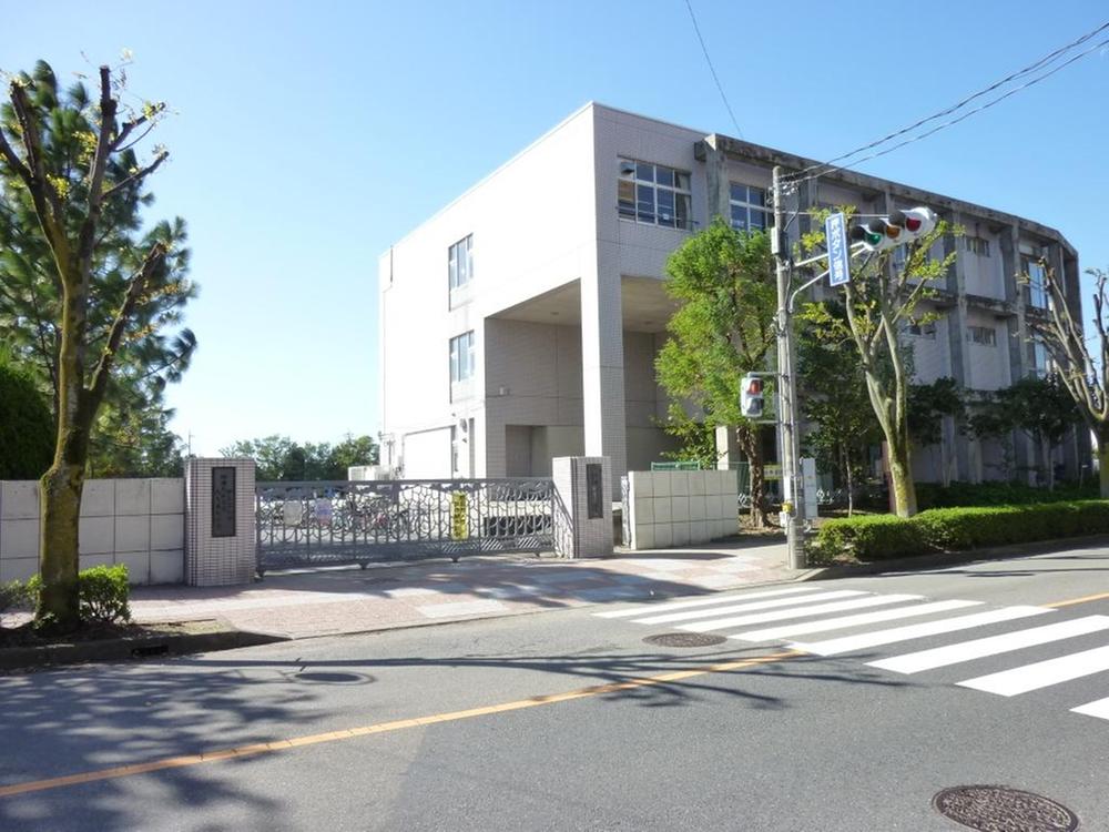 Primary school. Kasukabe until elementary school 550m