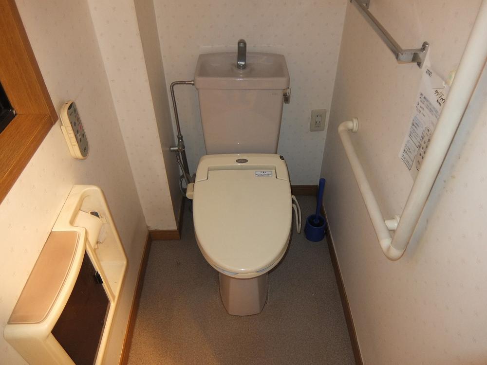 Toilet. 1st floor