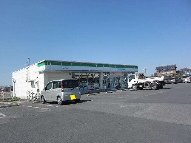 Convenience store. 680m to FamilyMart Kasukabe Obuchi shop