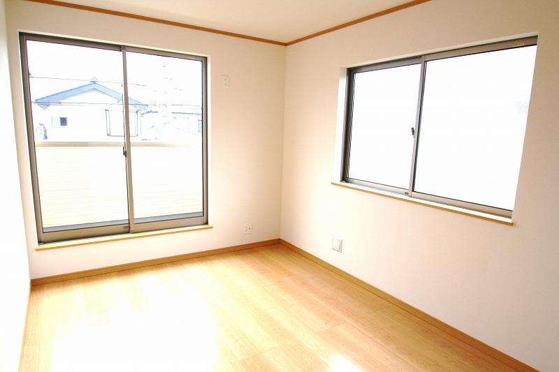 Model house photo. Readjustment land within the spacious grounds 34 square meters 4LDK is 18.5 million yen ~ Seismic grade highest grade of Western-style Tsuzukiai the popular counter kitchen is attractive spacious 20 pledge the same day of your visit Allowed peace of mind
