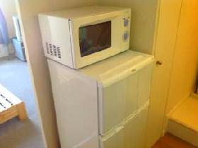 Kitchen. Refrigerator & microwave