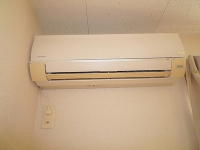 Other.  ☆ Air conditioning Installed ☆