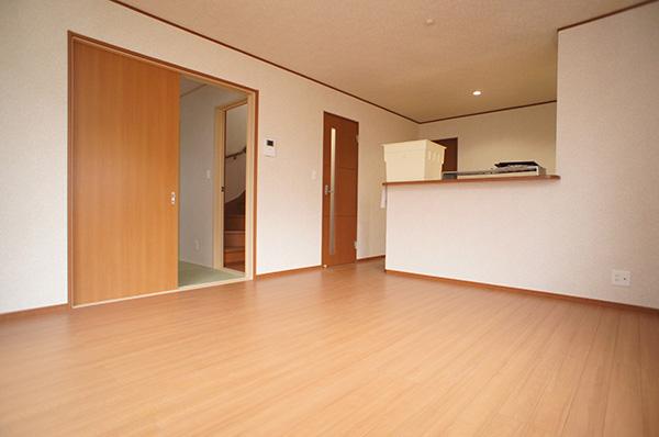 Living. Conversation of your family is lively, Open-minded LDK Indoor (10 May 2013) Shooting