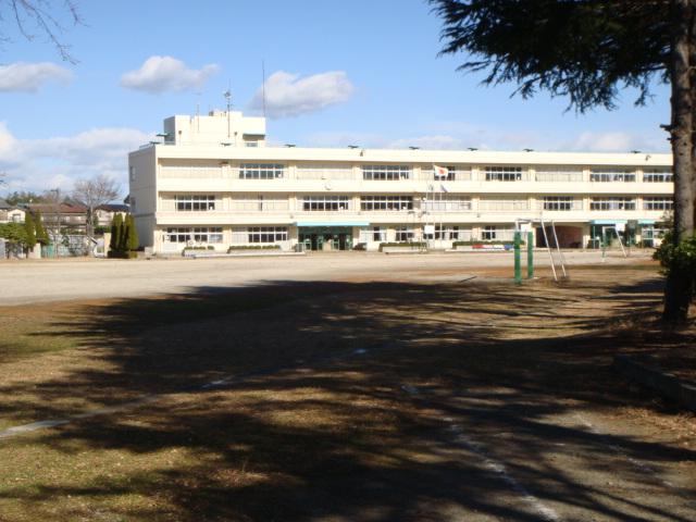 Primary school. 960m until Nakano elementary school