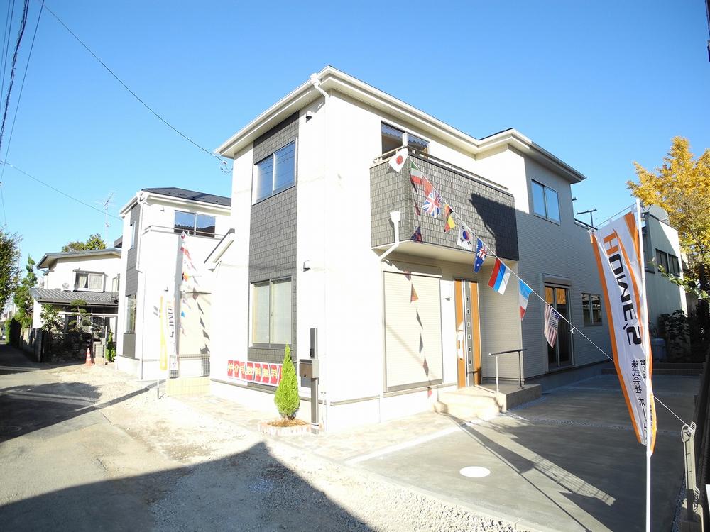 Local appearance photo. (Building 2) Appearance