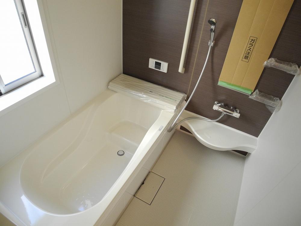 Bathroom. Indoor (201311 May) Shooting