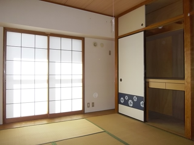 Other room space. Japanese-style room 6 quires