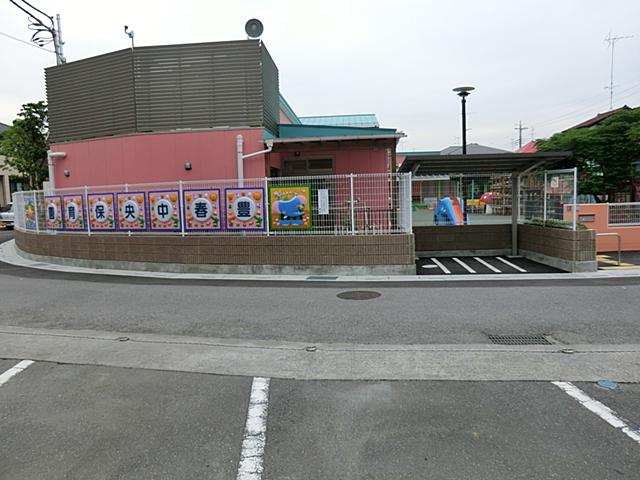 kindergarten ・ Nursery. Toyoharu 930m to the central nursery