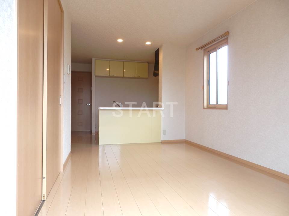 Living and room. Bright two-plane daylight LDK