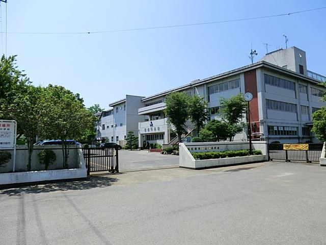 Junior high school. Kasukabe City Iinuma until junior high school 950m