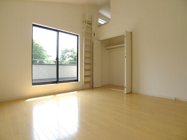 Non-living room. Building 3