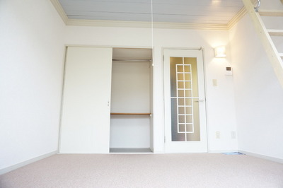 Living and room. High ceilings and airy is up ↑↑ in the loft