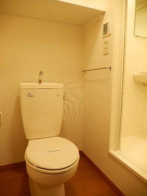 Toilet. bus ・ Toilet separate separate type