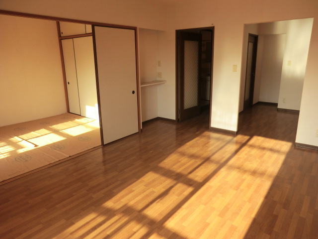 Living and room