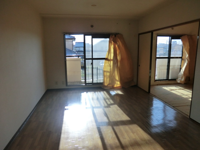 Living and room