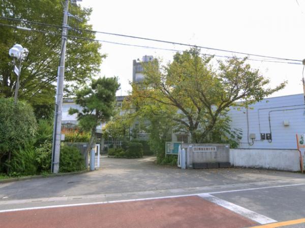 Junior high school. 820m up to junior high school Kasukabe Tatsuhigashi junior high school