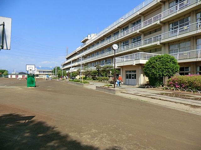 Primary school. 180m until Yamada Elementary School