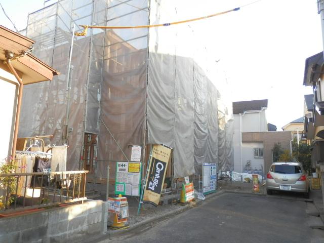 Local appearance photo. Local (12 May 2013) Shooting