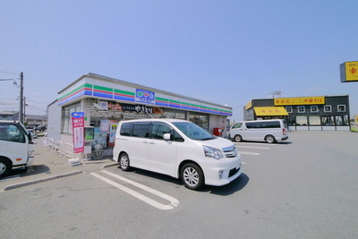 Convenience store.  ☆ Three F Kawagoe Kinome shop ☆ (Convenience store) to 460m