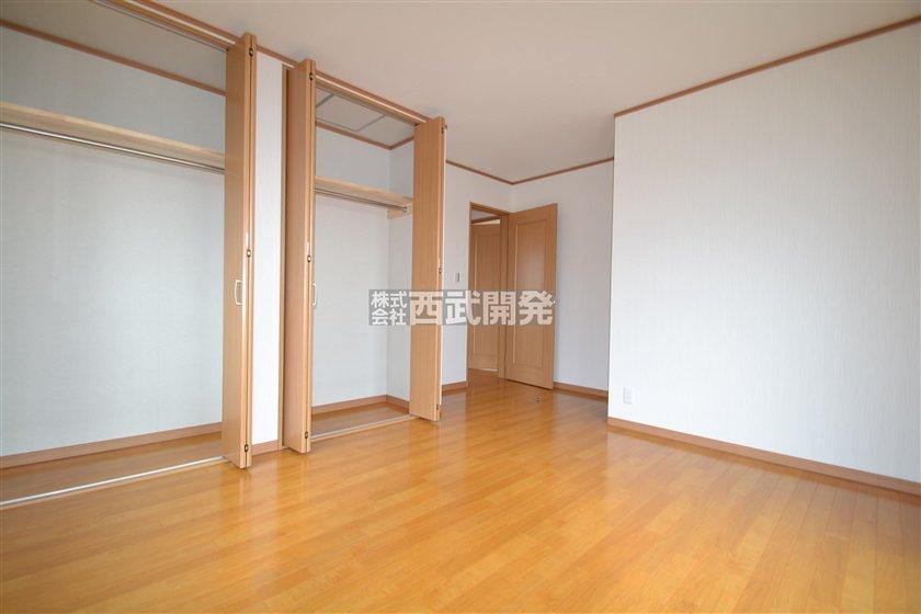 Non-living room. Indoor (July 2013) Shooting