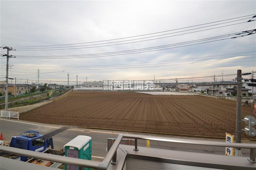 View photos from the dwelling unit. View from the site (July 2013) Shooting