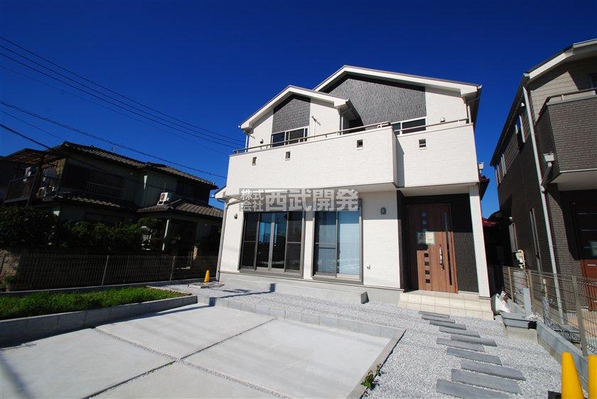 Local appearance photo. Local (September 2012) shooting