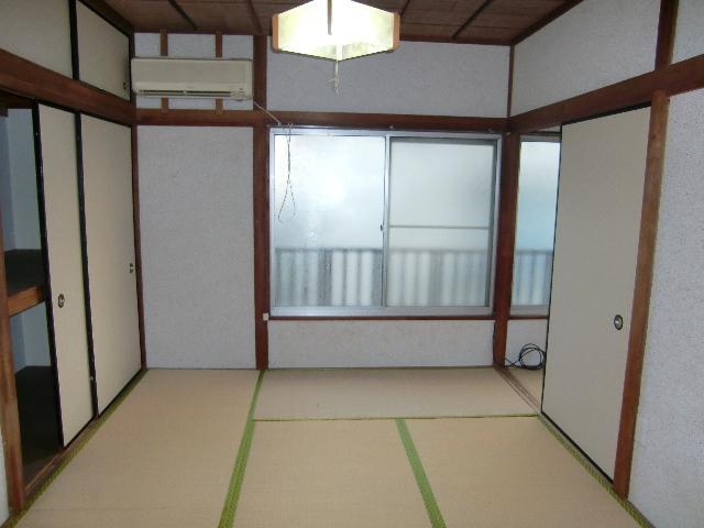 Living and room. Japanese-style room 6 tatami