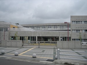 Other. Month Yue Elementary School