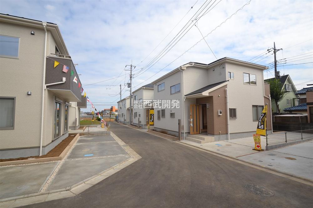 Local photos, including front road. Local (September 2013) Shooting