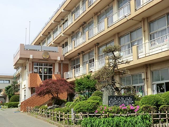 Primary school. 371m to Kawagoe Municipal Higher Order Minami Elementary School