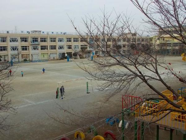 Primary school. Elementary school to 1100m Kasumigaseki Small