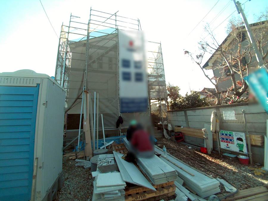 Local photos, including front road. We offer the same use the finished model house of this property. Please feel free to contact us.