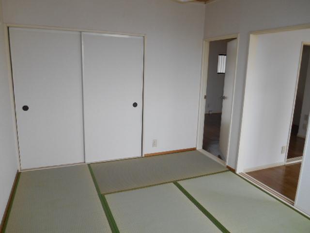 Other room space. Japanese-style room 6 quires