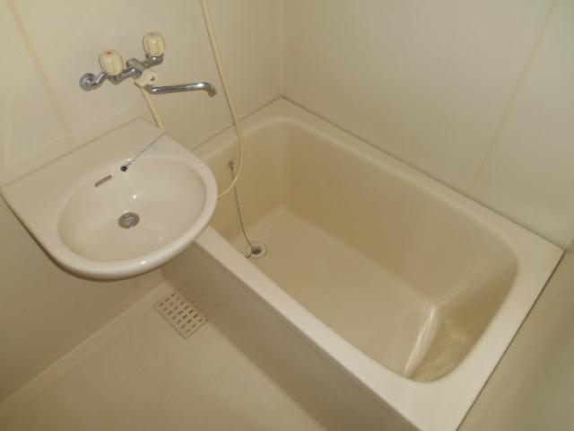 Bath. bus ・ Wash basin