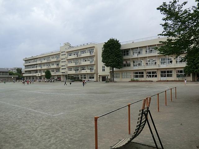 Primary school. 489m to Kawagoe Municipal Senba Elementary School