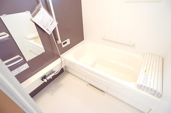 Bathroom. 1 Building