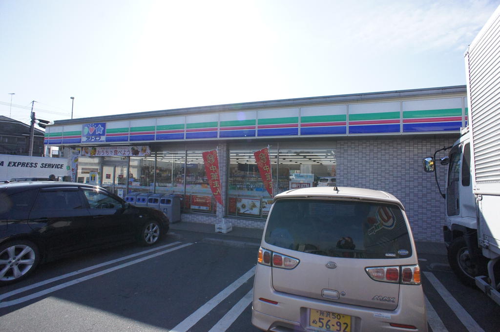 Convenience store. Three F Kawagoe Kinome store up (convenience store) 1063m