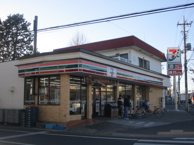 Convenience store. Seven-Eleven Kawagoe Rokuken the town store (convenience store) to 321m