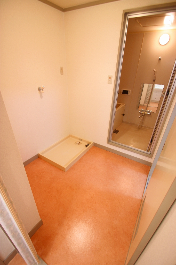 Washroom.  ■ Same apartment It is similar to photo