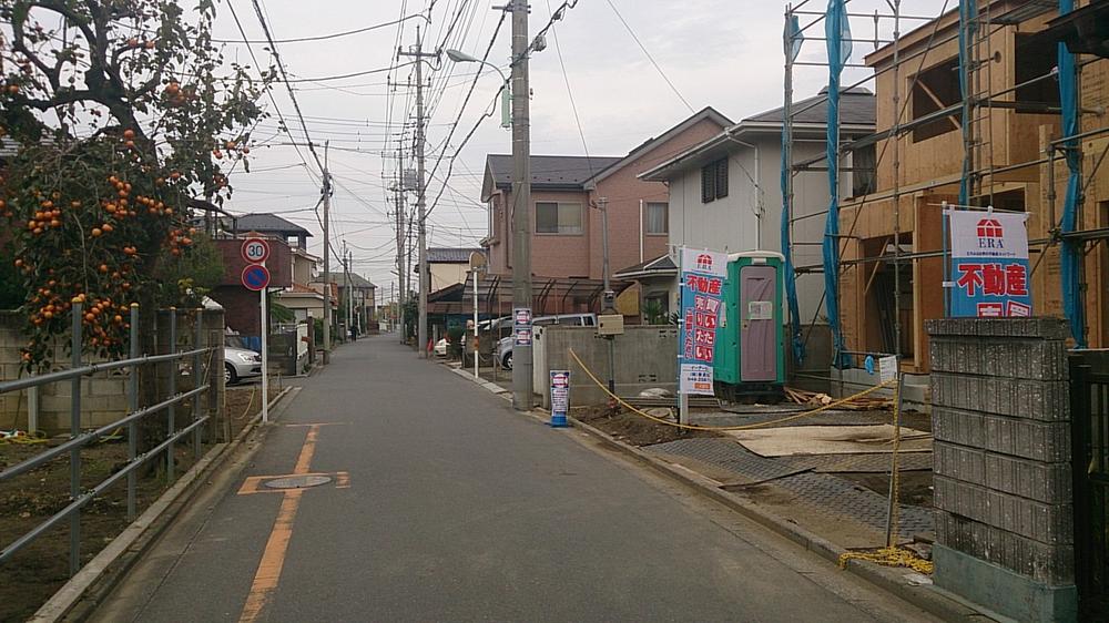 Local photos, including front road. Local (12 May 2013) Shooting