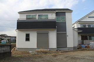 Local appearance photo. Local (11 May 2013) Shooting