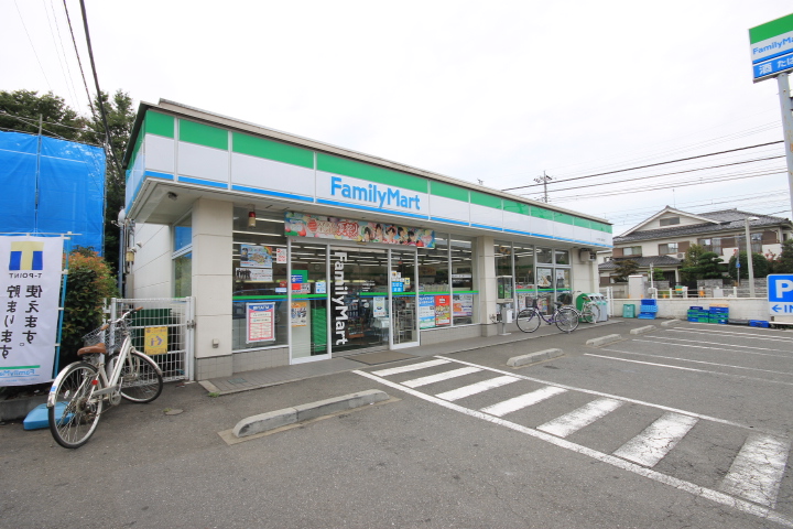 Convenience store. FamilyMart Kawagoe Minamiotsuka store up (convenience store) 718m