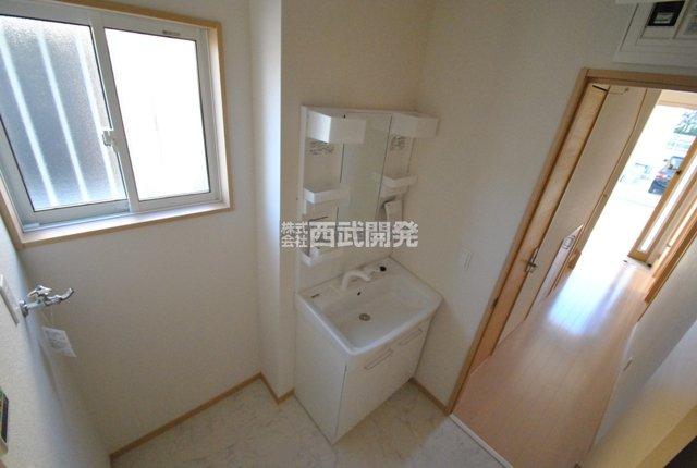 Wash basin, toilet. Color ・ Arrangement and the like will differ. For more information, please contact. 