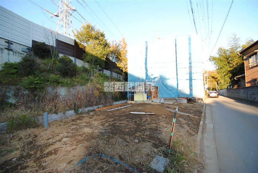 Local photos, including front road. Local (11 May 2013) Shooting It will corner lot