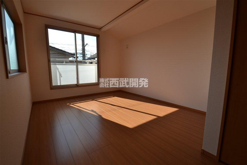 Non-living room. Indoor (10 May 2013) Shooting