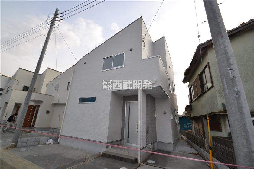 Local appearance photo. Local (12 May 2013) Shooting