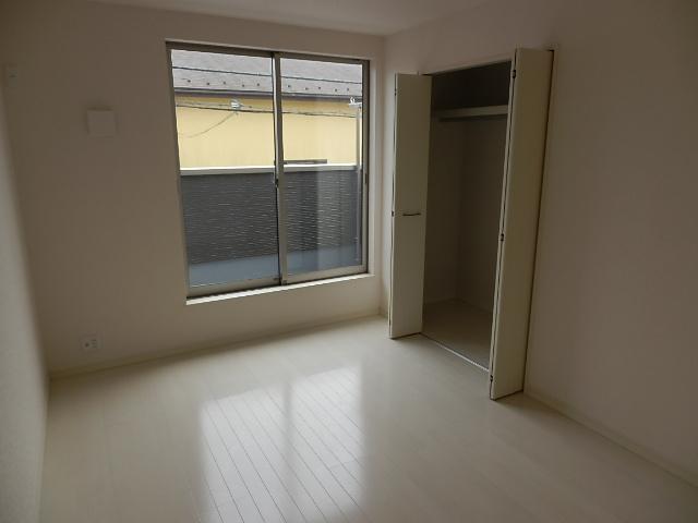 Same specifications photos (Other introspection). Same specifications